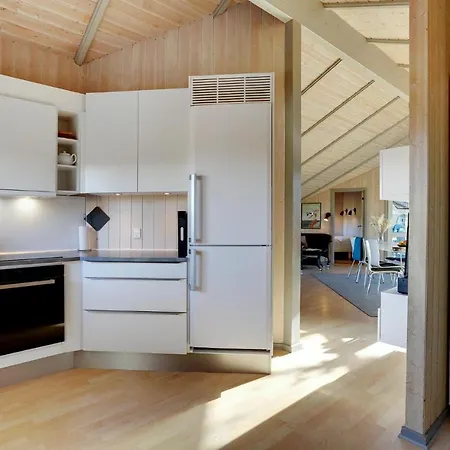 5 Bedroom Pet Friendly In Hvide Sande *