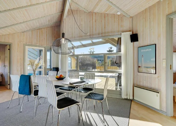 펜션 Gorgeous In Hvide Sande With Sauna Bjerregård